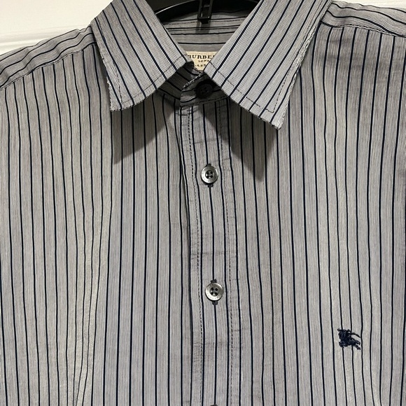 Burberry shirt - Picture 4 of 7